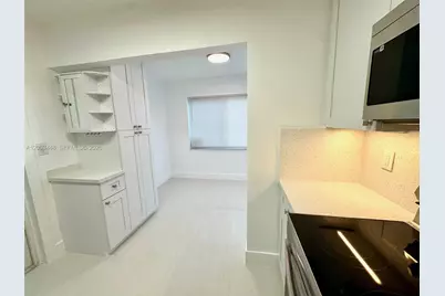 105-107 NE 30th Ct, Wilton Manors, FL 33334 - Photo 11