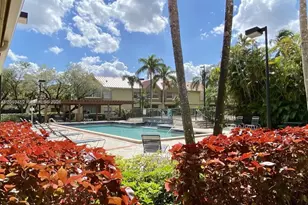 18314 NW 68th Ave, Hialeah, FL 33015 - Photo 5