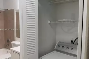 18314 NW 68th Ave, Hialeah, FL 33015 - Photo 11