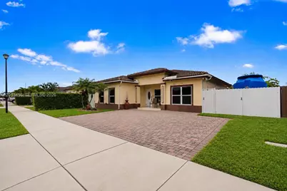 25501 SW 132nd Ave, Homestead, FL 33032 - Photo 3