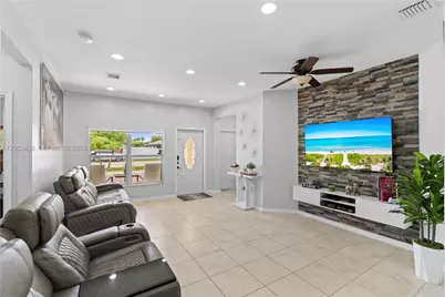 25501 SW 132nd Ave, Homestead, FL 33032 - Photo 13