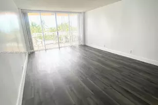 2450 NE 135th St, North Miami, FL 33181 - Photo 5