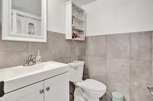 2040 NW 81st Ave, Pembroke Pines, FL 33024 - Photo 9