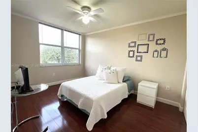 9451 Evergreen Pl #407, Davie, FL 33324 - Photo 11