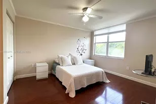 9451 Evergreen Pl, Davie, FL 33324 - Photo 13