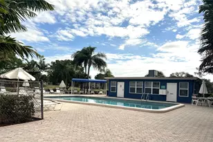 9451 Evergreen Pl, Davie, FL 33324 - Photo 17