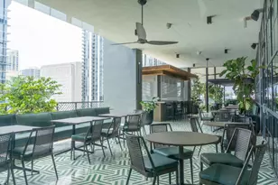 159 NE 6th St, Miami, FL 33132 - Photo 29