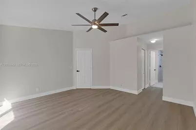 11061 NW 38th Pl, Sunrise, FL 33351 - Photo 27