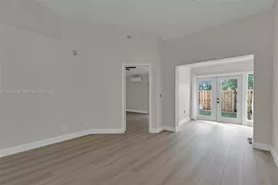 11061 NW 38th Pl, Sunrise, FL 33351 - Photo 13
