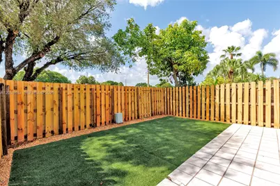 11061 NW 38th Pl, Sunrise, FL 33351 - Photo 35