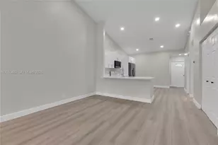 11061 NW 38th Pl, Sunrise, FL 33351 - Photo 11