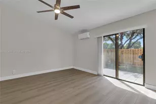11061 NW 38th Pl, Sunrise, FL 33351 - Photo 21