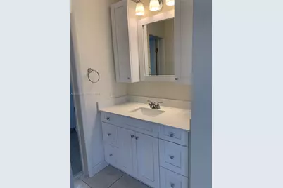 901 NW 22nd Ct, Miami, FL 33125 - Photo 19