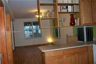 710 Pennsylvania Ave, Miami Beach, FL 33139 - Photo 3