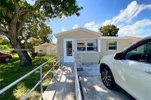 344 NW 7th Ave, Delray Beach, FL 33444 - Photo 11