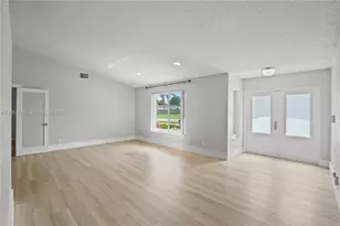 4040 NE 6th Ave, Deerfield Beach, FL 33064 - Photo 3