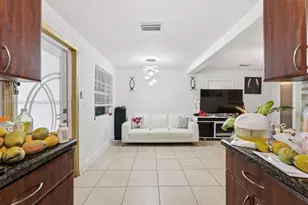 419 SE 3rd St, Hialeah, FL 33010 - Photo 13