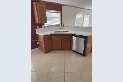 220 NE 12th Ave Lot 160, Homestead, FL 33030 - Photo 9