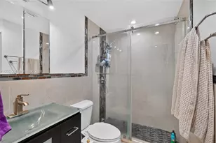 2543 SW 15th St, Miami, FL 33145 - Photo 17