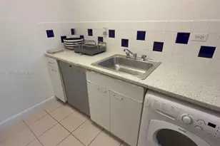 1500 Bay Rd, Miami Beach, FL 33139 - Photo 5