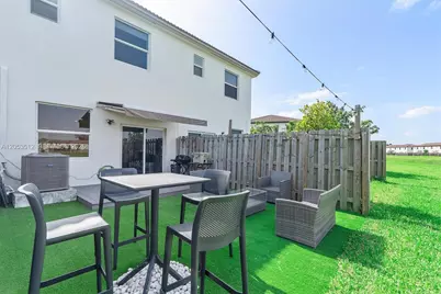 12424 NW 23rd Ct, Miami, FL 33167 - Photo 37