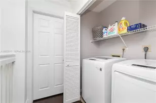 9153 Vineyard Lake Dr, Plantation, FL 33324 - Photo 29