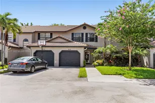 9153 Vineyard Lake Dr, Plantation, FL 33324 - Photo 3