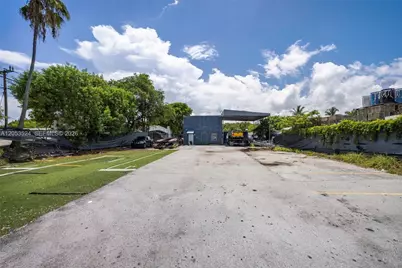700 NW 7th Ave, Miami, FL 33136 - Photo 3