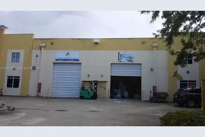 3241 NW 82 Avenue, Doral, FL 33122 - Photo 9