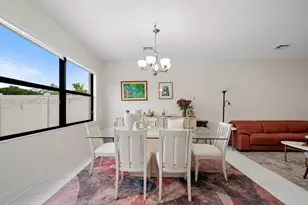 918 NE 191st St, Miami, FL 33179 - Photo 13