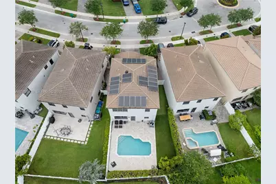 918 NE 191st St, Miami, FL 33179 - Photo 37