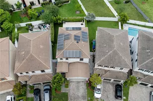 918 NE 191st St, Miami, FL 33179 - Photo 39
