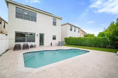 918 NE 191st St, Miami, FL 33179 - Photo 1