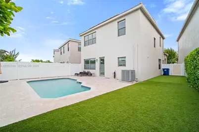 918 NE 191st St, Miami, FL 33179 - Photo 33