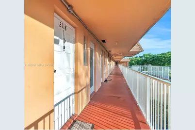 19105 NE 2nd Ave #2118, Miami, FL 33179 - Photo 3
