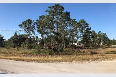 726 S Gaylord Avenue, Lehigh Acres, FL 33974 - Photo 3
