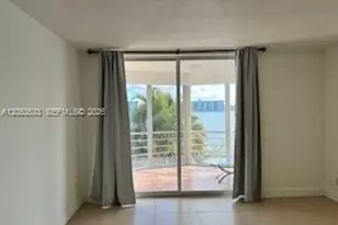 1100 NE 191st St, Miami, FL 33179 - Photo 3