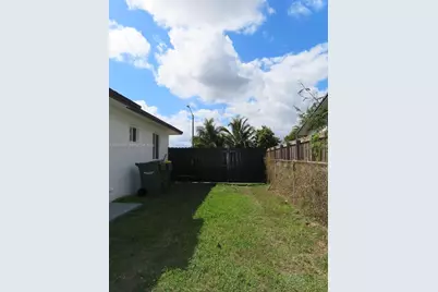 95 SW 17th Ter, Homestead, FL 33030 - Photo 13