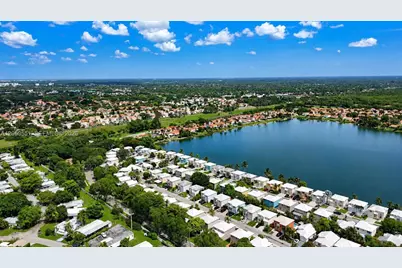 6633 Bayfront Dr, Margate, FL 33063 - Photo 45