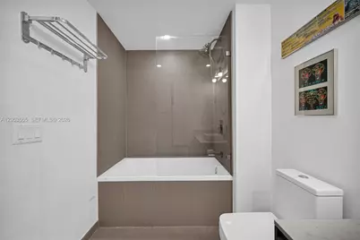 1080 Brickell Ave #3705, Miami, FL 33131 - Photo 23