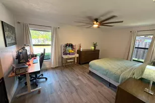 1490 Flamingo Ct, Pembroke Pines, FL 33026 - Photo 13