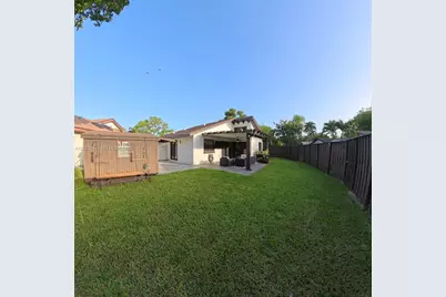 1490 Flamingo Ct, Pembroke Pines, FL 33026 - Photo 5
