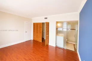 825 Brickell Bay Dr, Miami, FL 33131 - Photo 3