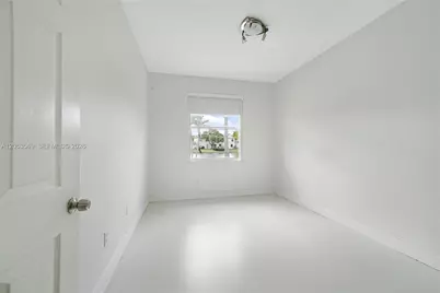 850 NW 168th Ave, Pembroke Pines, FL 33028 - Photo 15