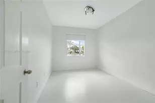 850 NW 168th Ave, Pembroke Pines, FL 33028 - Photo 23