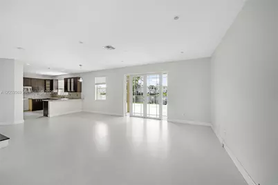 850 NW 168th Ave, Pembroke Pines, FL 33028 - Photo 11