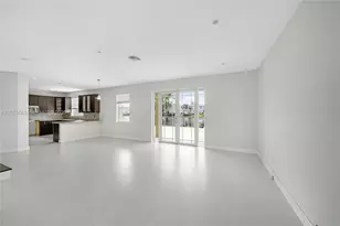 850 NW 168th Ave, Pembroke Pines, FL 33028 - Photo 11