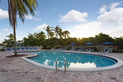 850 NW 168th Ave, Pembroke Pines, FL 33028 - Photo 59