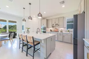 10305 SW Captiva Dr, Port Saint Lucie, FL 34987 - Photo 9