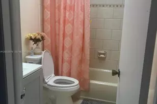 8615 NW 8th St, Miami, FL 33126 - Photo 9